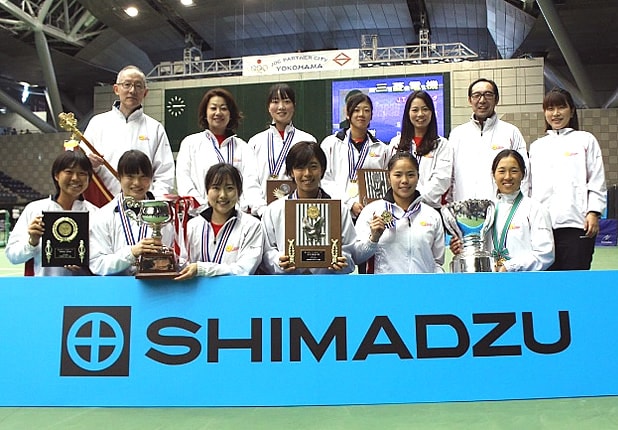 第34回テニス日本リーグにて優勝を果たしたSHIMADZU Breakers