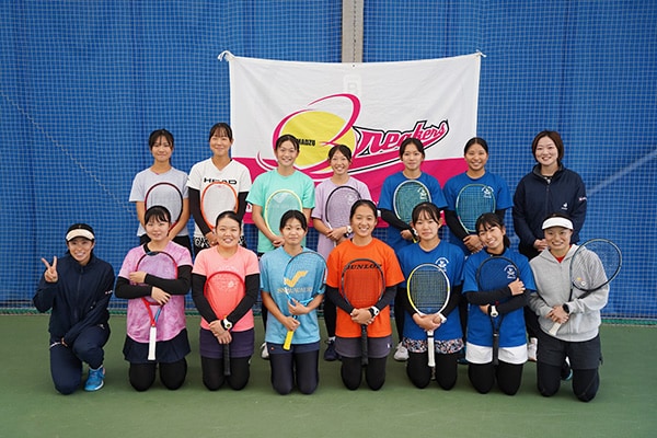 京都両洋高校女子テニス部の皆さん