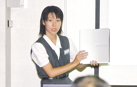 デザインガイドラインを成果発表会でプレゼン(2004年)