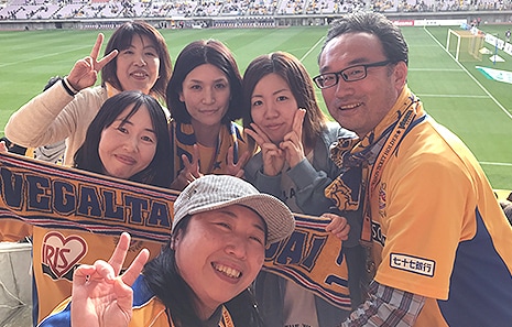 ベガルタサポ仲間と勝利の記念写真@ユアテックスタジアム仙台