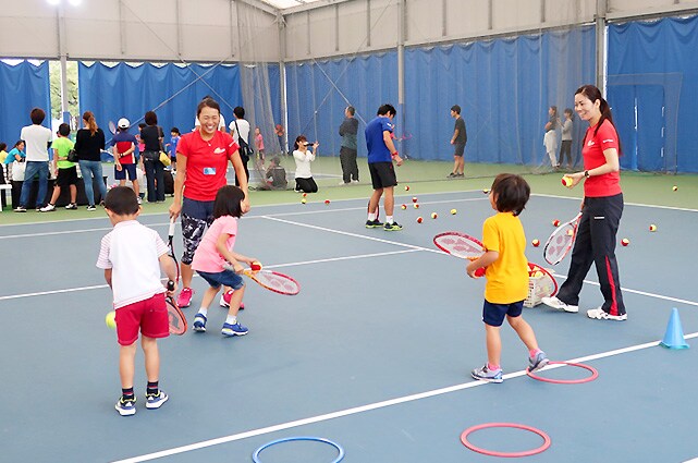 島津製作所テニスチーム「SHIMADZU Breakers」によるテニス教室