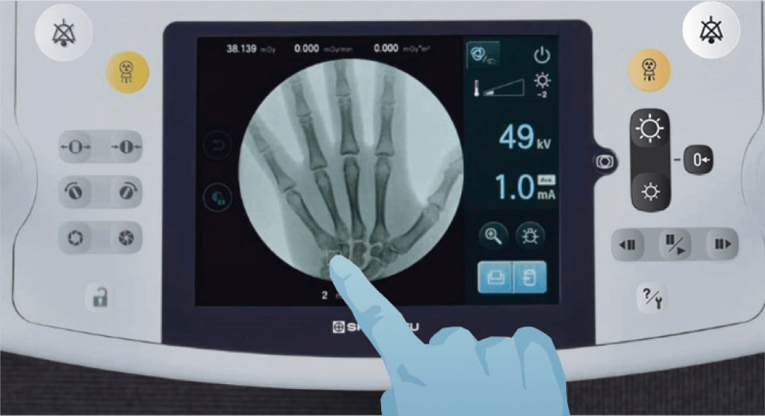 ワイド 液晶タッチパネル搭載