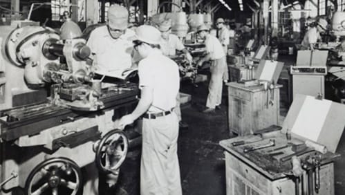 私立島津製作所青年学校(現 島津工科学校)を開設