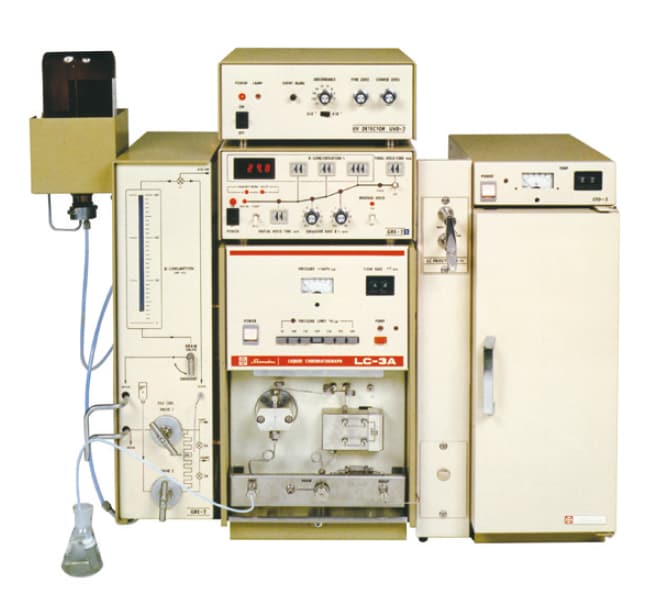 モジュラー構造の液体クロマトグラフを日本で初めて開発