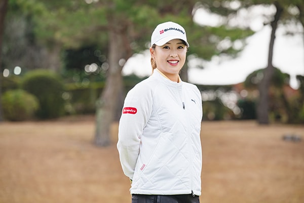 島津製作所所属のプロゴルファー西郷真央選手