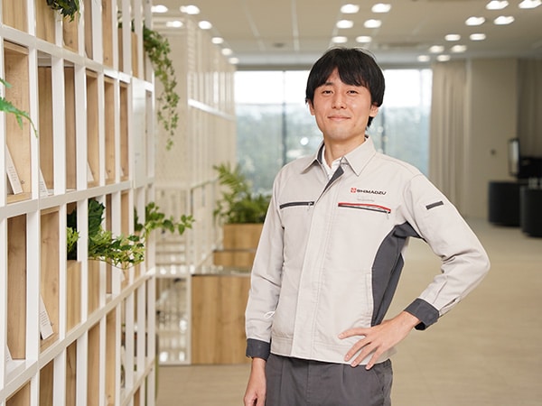 分析計測事業部 技術部 イメージンググループの金本和樹
