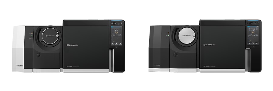 ガスクロマトグラフ質量分析計「GCMS-TQ8040 RX」（左）と「GCMS-TQ8050 RX」（右）