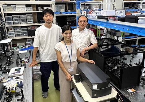 理化学研究所様 テラヘルツ波のシグナル可視化を実現