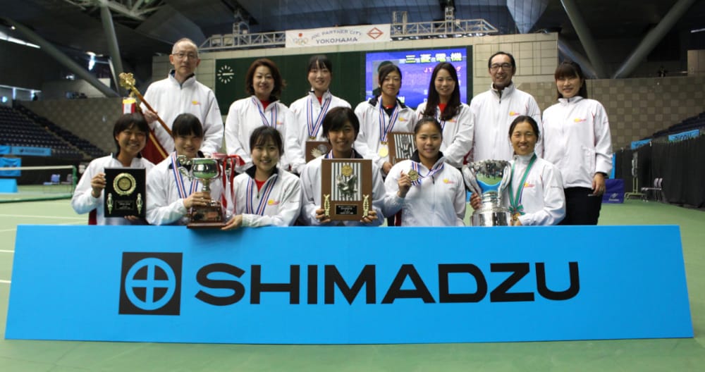 「第34回テニス日本リーグ」で優勝した「SHIMADZU Breakers」
