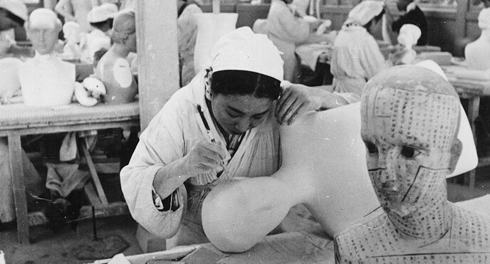 マネキンの歴史と島津製作所の関係とは 国産マネキンの源流は京都に