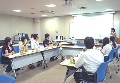 多様な職種の社員が参加
