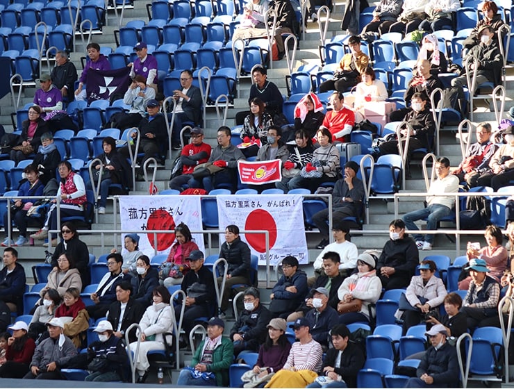 会場には島津製作所の社員やSHIMADZU Breakersのチームメンバーが応援