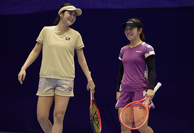 永田選手(左)・光崎楓奈選手(プロ・フリー)ペア