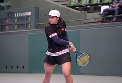 第39回テニス日本リーグ予選ブロック(2024年12月)堤選手とのダブルスで勝ち星をあげた