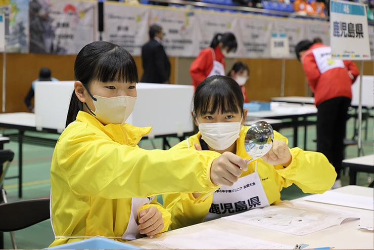 実技競技①の「曲面鏡の世界」