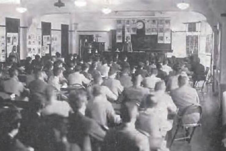 当社が開催した第1回レントゲン講習会（1921年） 