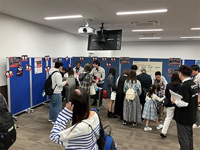 参加者の中には、何度も体験を楽しむ子どもたちも