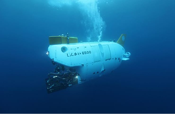 JAMSTECが運用する有人潜水調査船「しんかい6500」（写真提供：JAMSTEC）