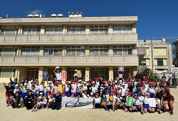 参加した小学生との集合写真