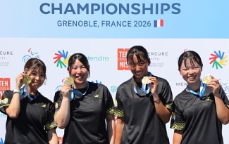 世界デフテニスチーム選手権大会で日本女子代表が優勝
