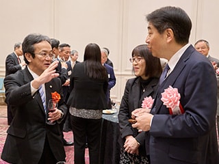 祝賀パーティの様子